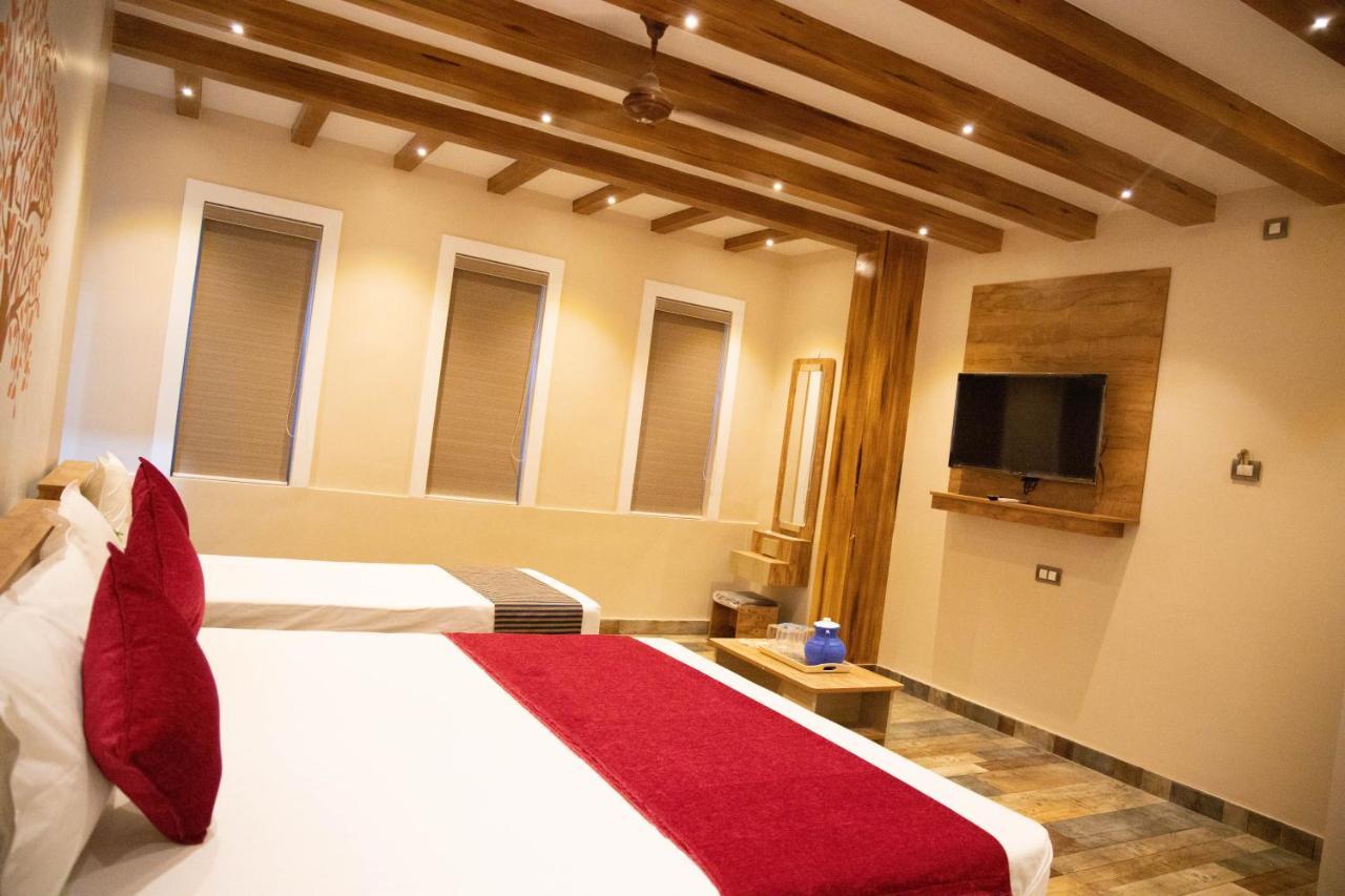 Hotel Ganesh Palace Rāmeswaram Zewnętrze zdjęcie