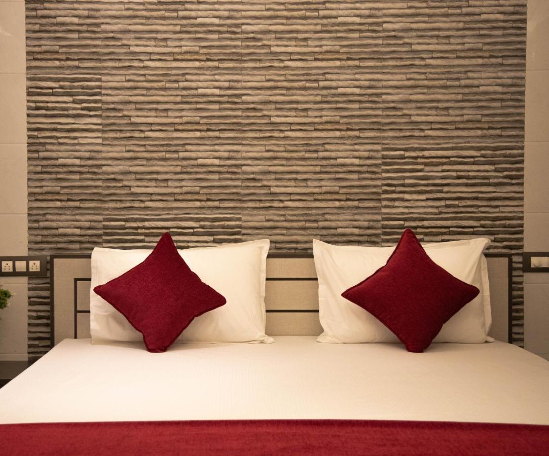 Hotel Ganesh Palace Rāmeswaram Zewnętrze zdjęcie